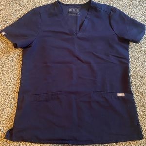 Figs Casma Navy Top M